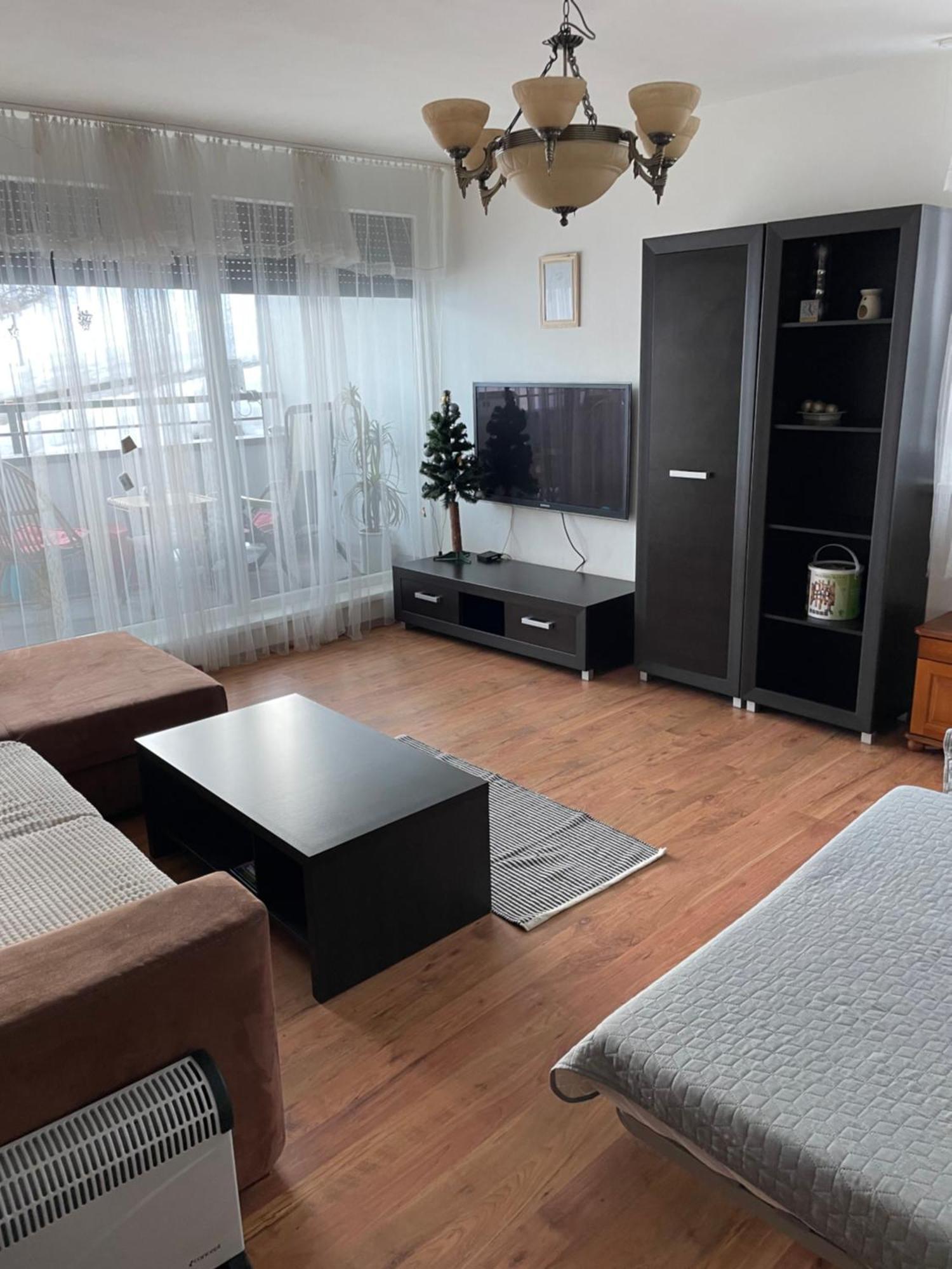 Utulny Apartman Triangel 50M Od Lyziarskeho Vleku Zahradky โดโนวาลี ภายนอก รูปภาพ